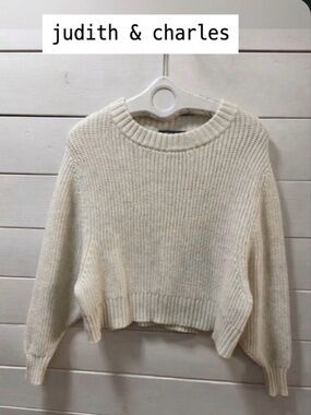 JUDITH & CHARLES Cream Cropped Knit Sweater Estimated Size M/L